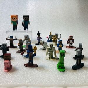Minecraft Jada Toys 19pcs. Nano Metalfigs Assorted Die-cast Collectible Figures